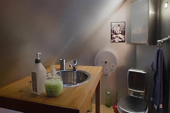 B&B Pink House Room#1 스톡홀름